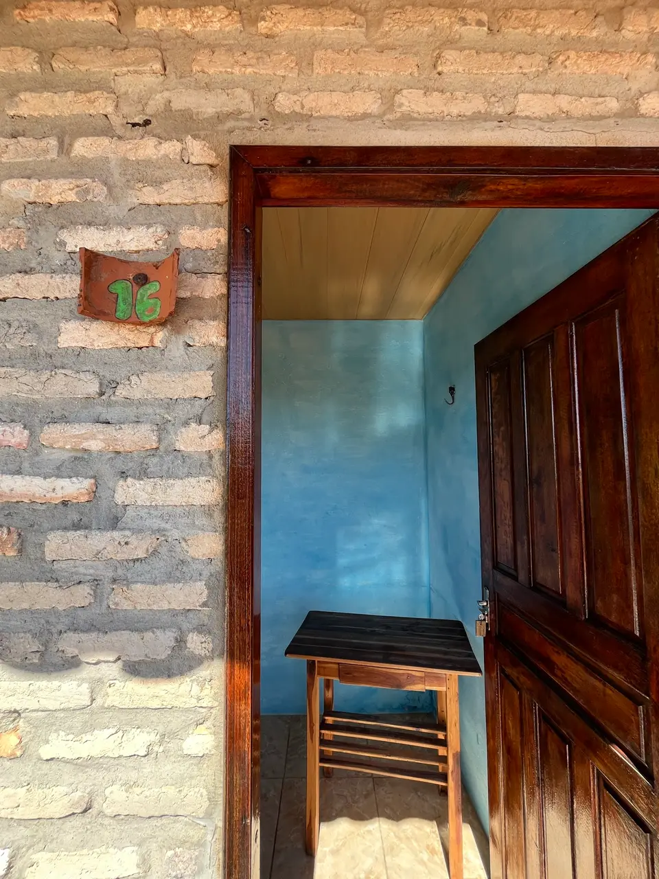 Quarto 16 — detalhe da suíte
